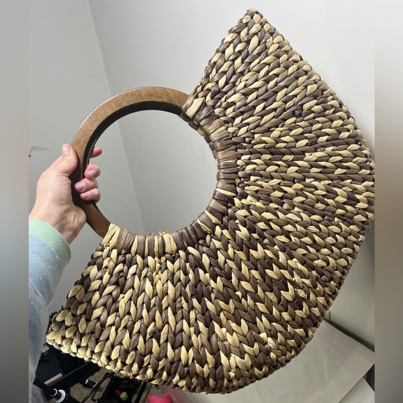 The Limited Woven Straw Tote Purse - Picture 4 of 12